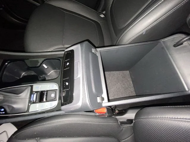 Used 2024 Gray Hyundai SEL image 21