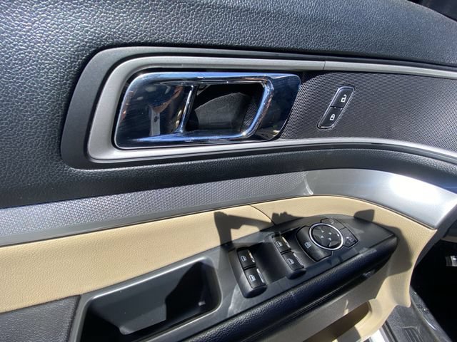 Used 2017 White Ford XLT image 13