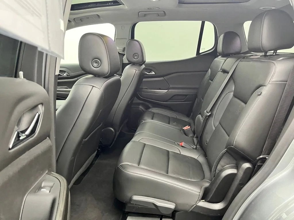 Used 2023 Silver GMC SLT image 38