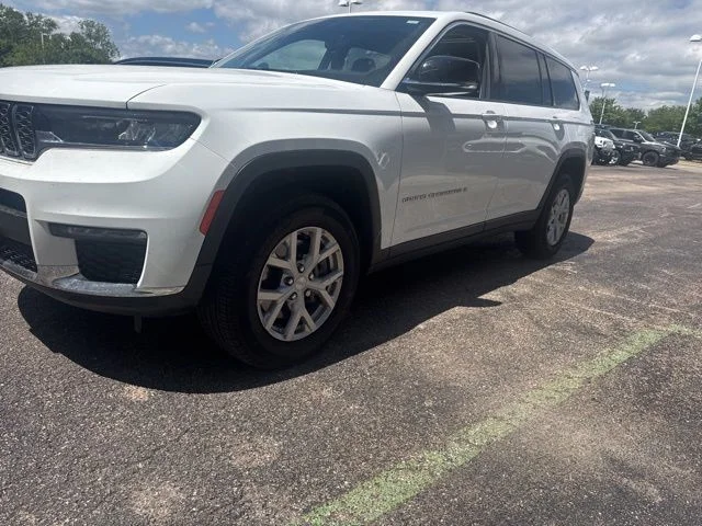 2023 Jeep Grand Cherokee L Limited 4x4's photo