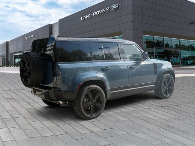 New 2026 Tasman Blue LAND ROVER S image 5