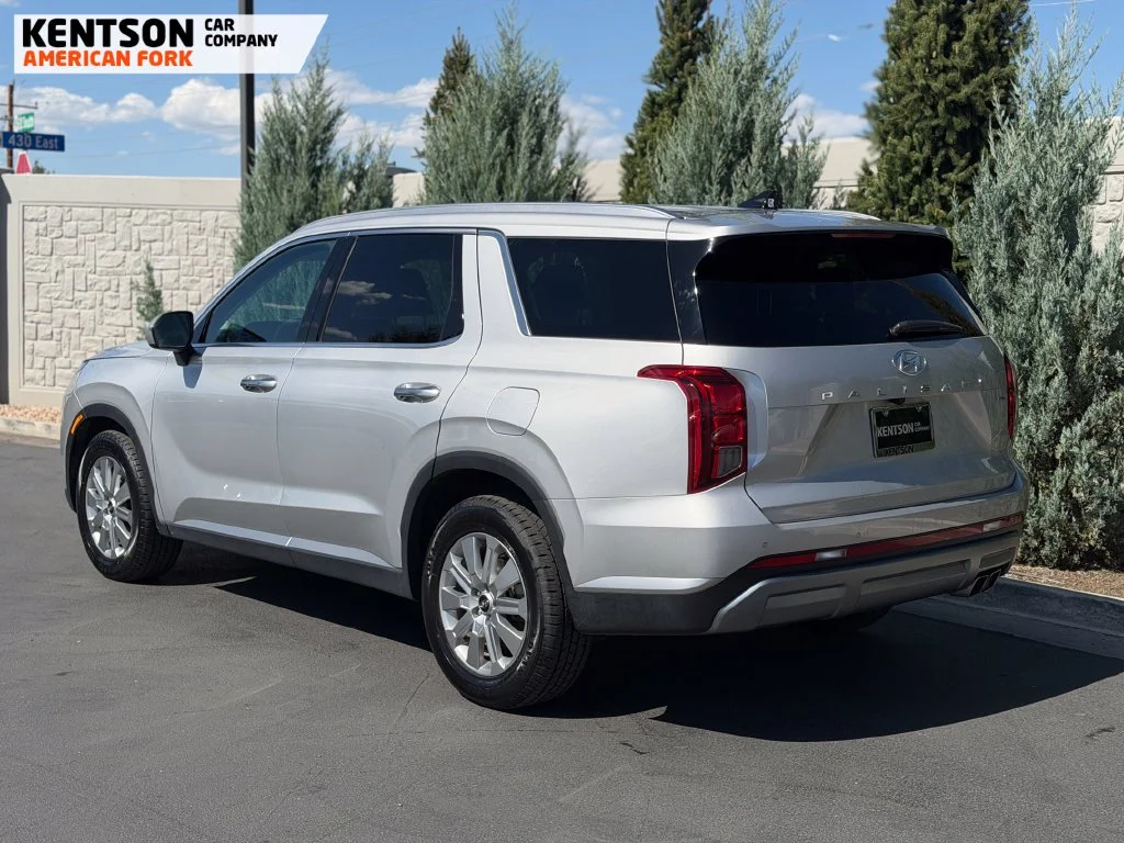 Used 2025 Silver Hyundai SEL image 5