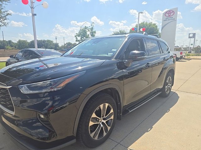 Pre-Owned 2021 Toyota Highlander XLE AWD 4D Sport Utility