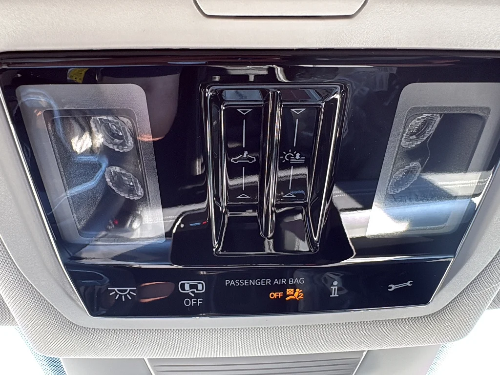New 2025 Pure White Volkswagen 2.0T SE 4MOTION image 23