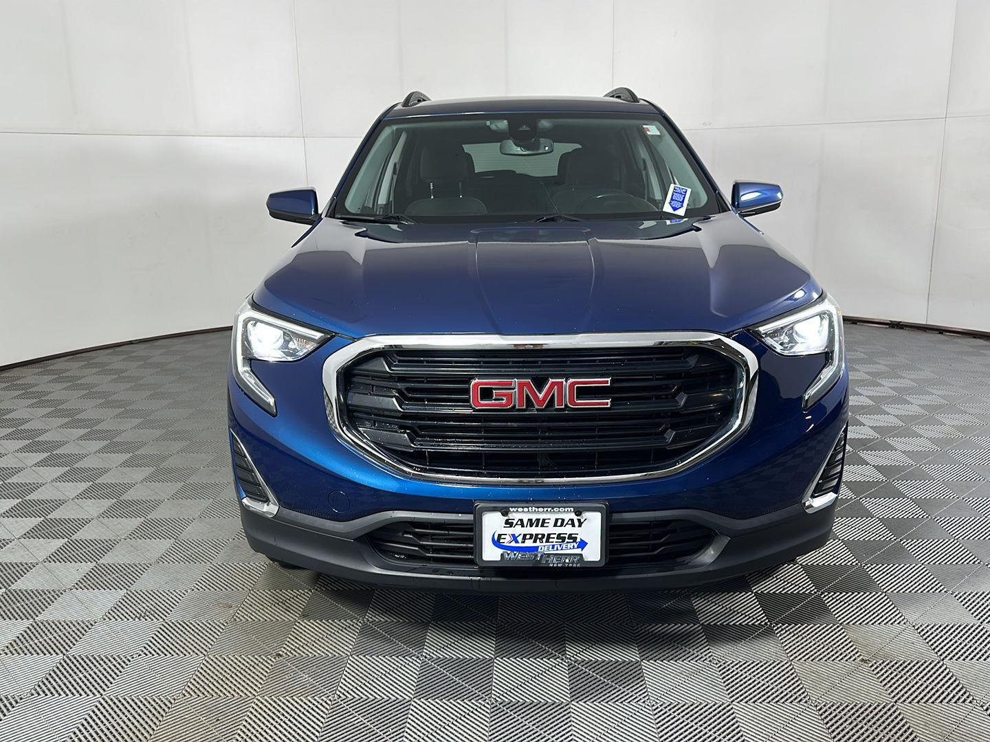 Used 2021 Blue Emerald Metallic GMC SLE image 33