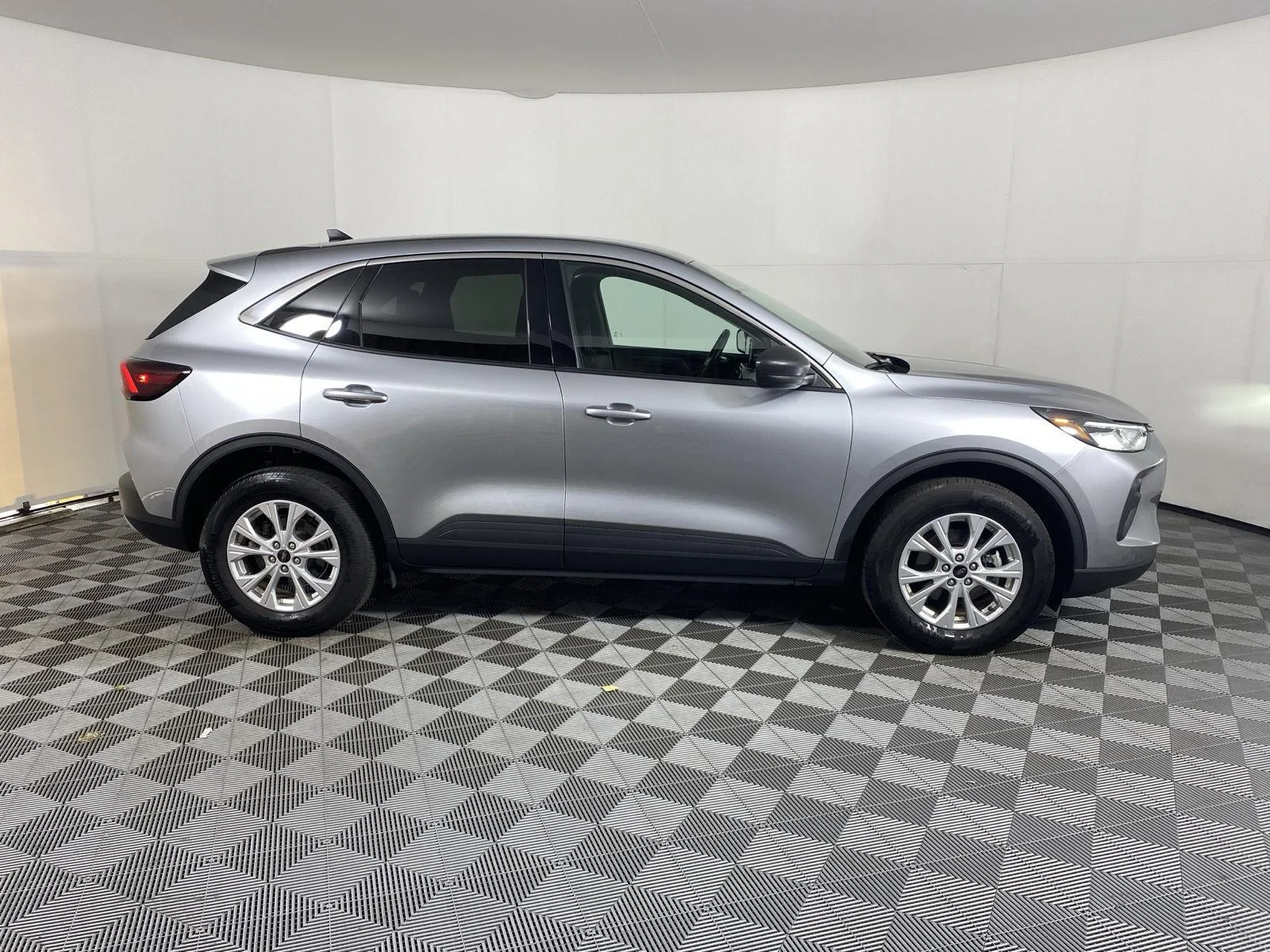 Used 2023 Iconic Silver Ford Active image 10