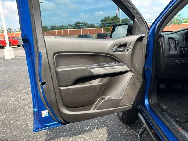 Certified Used 2018 Blue Metallic Chevrolet ZR2 image 14