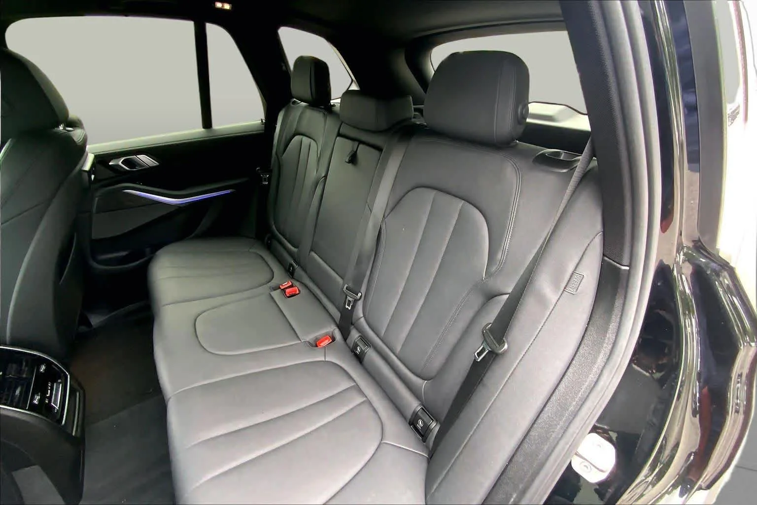 Certified Used 2019 Jet Black BMW xDrive40i image 42