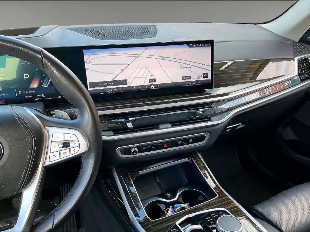 Used 2025 Alpine White BMW xDrive40i image 18