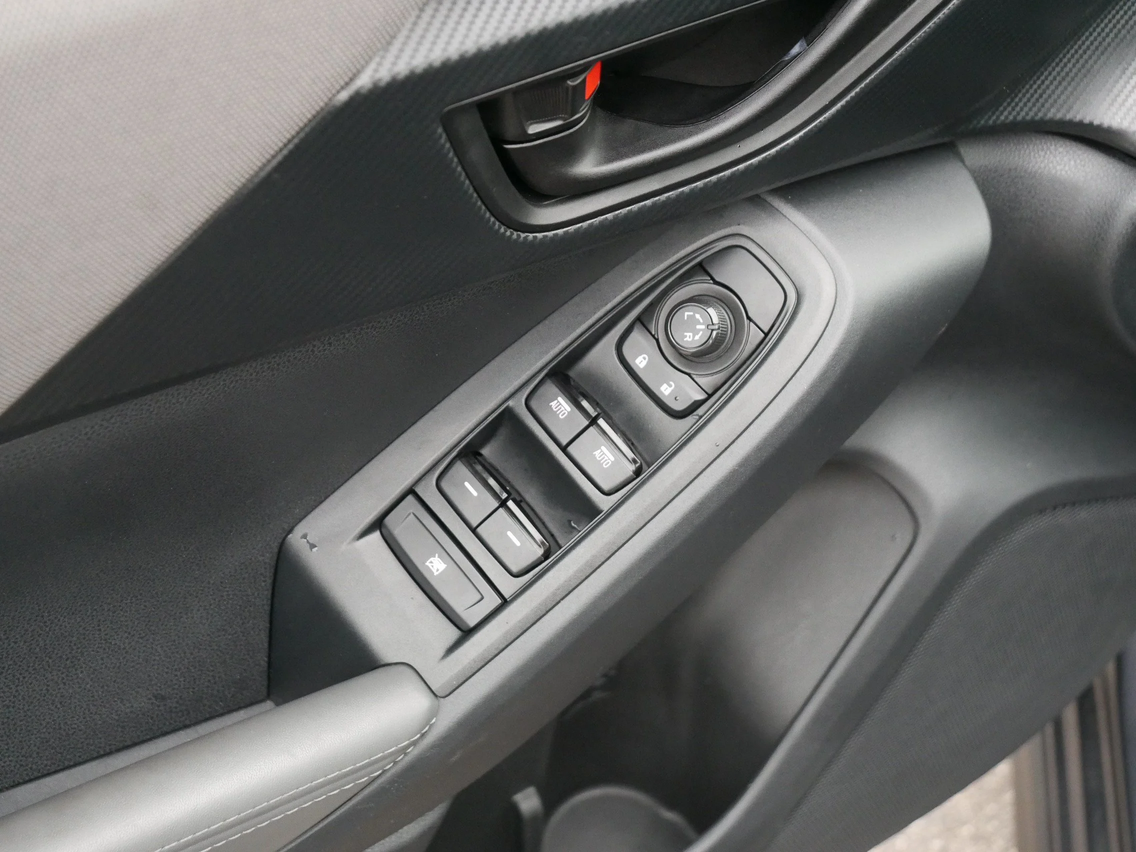 Used 2025 Magnetite Gray Metallic Subaru Premium image 19