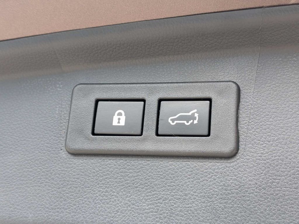 Used 2022 Brown Subaru Limited image 15
