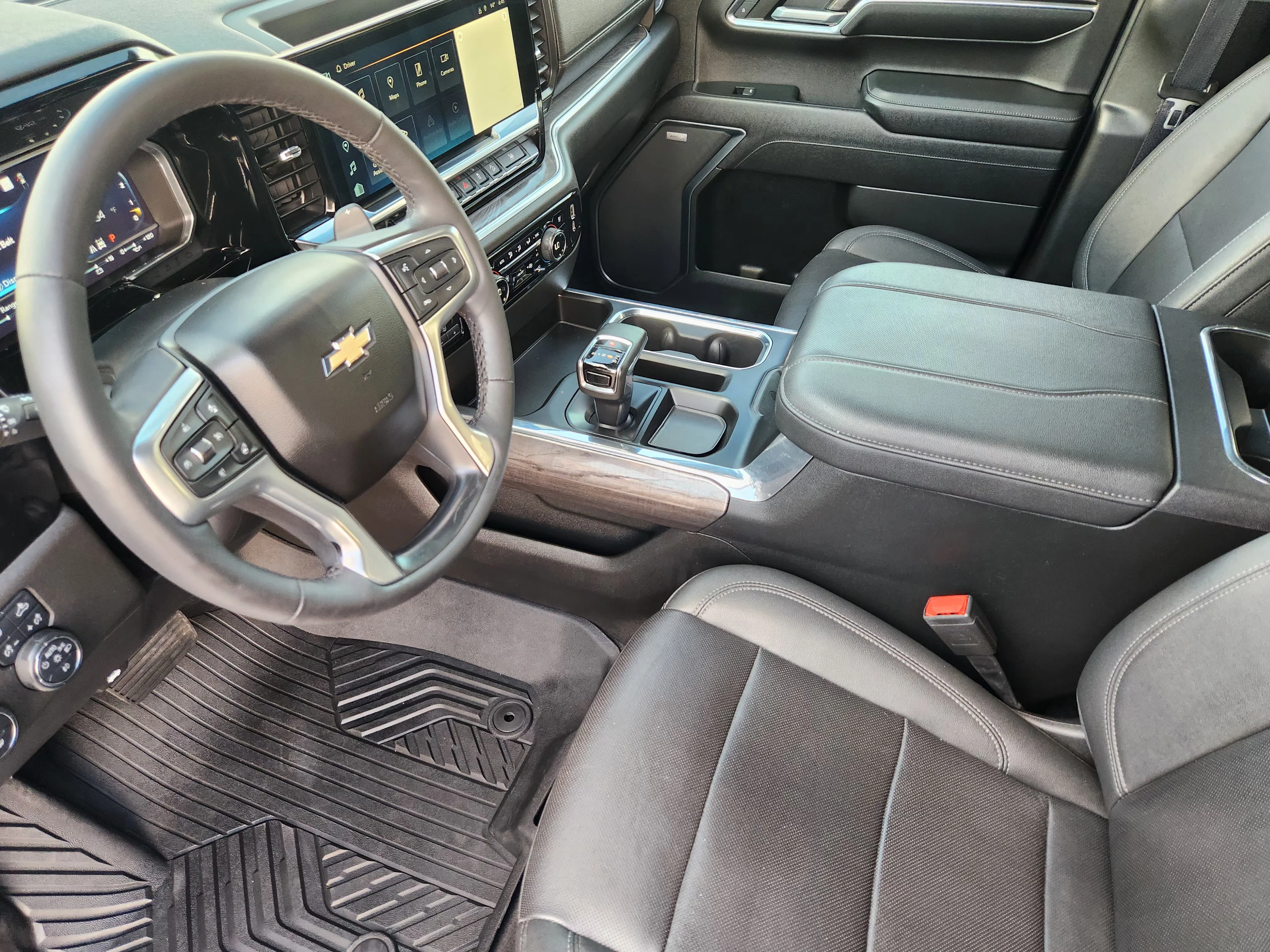 Used 2023 Summit White Chevrolet LTZ image 14