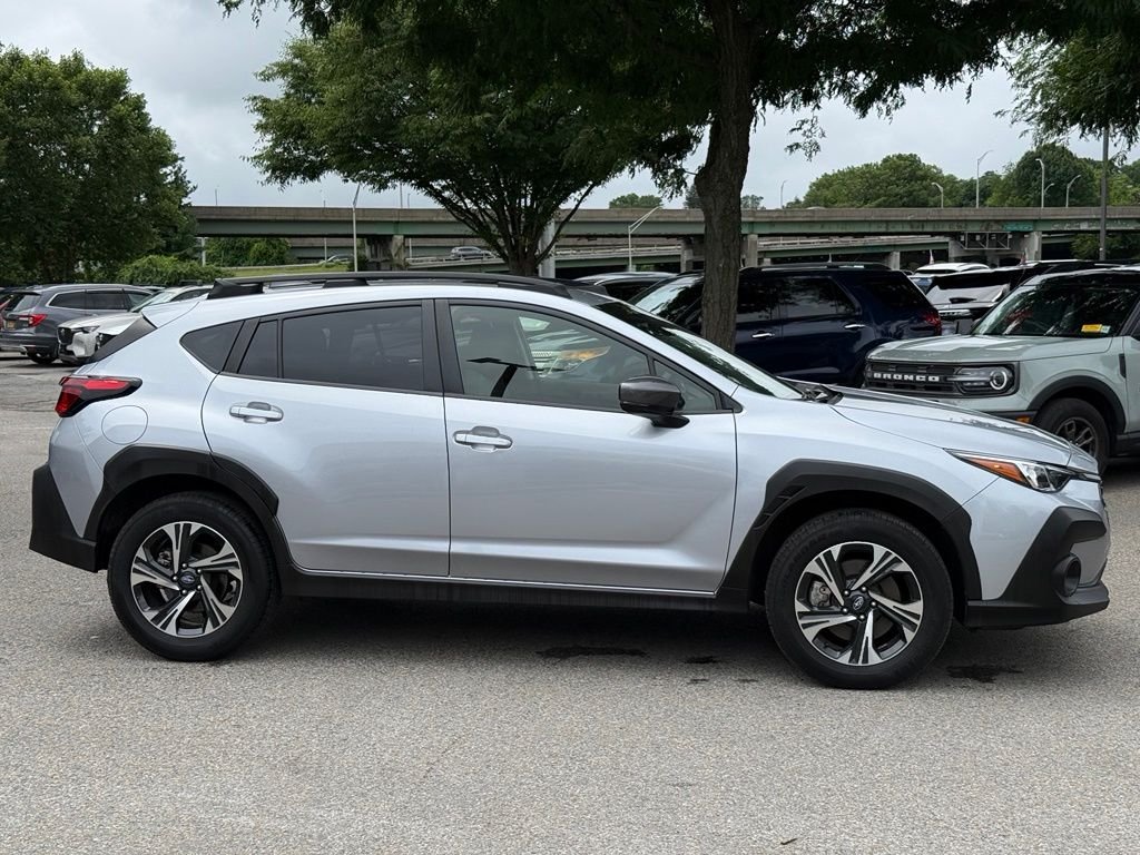 Used 2024 Ice Silver Metallic Subaru Premium image 11