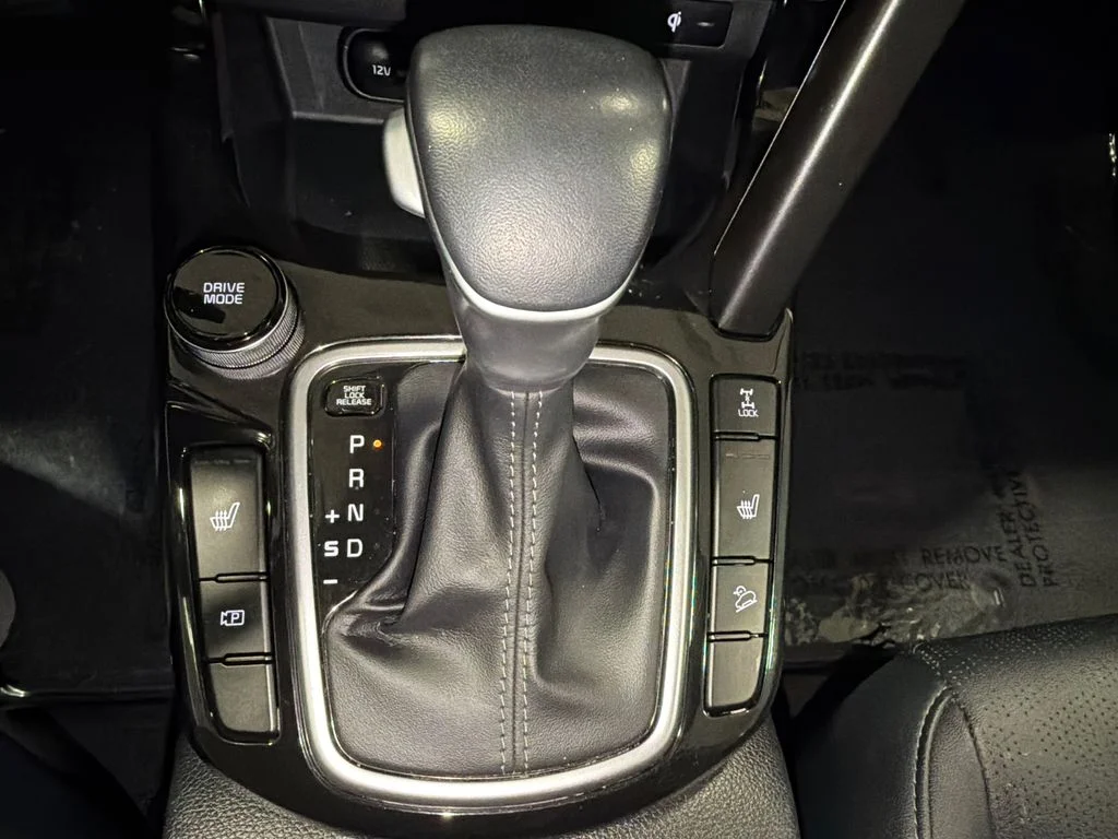 Used 2024 Pluton Blue/Black Roof Kia SX image 35