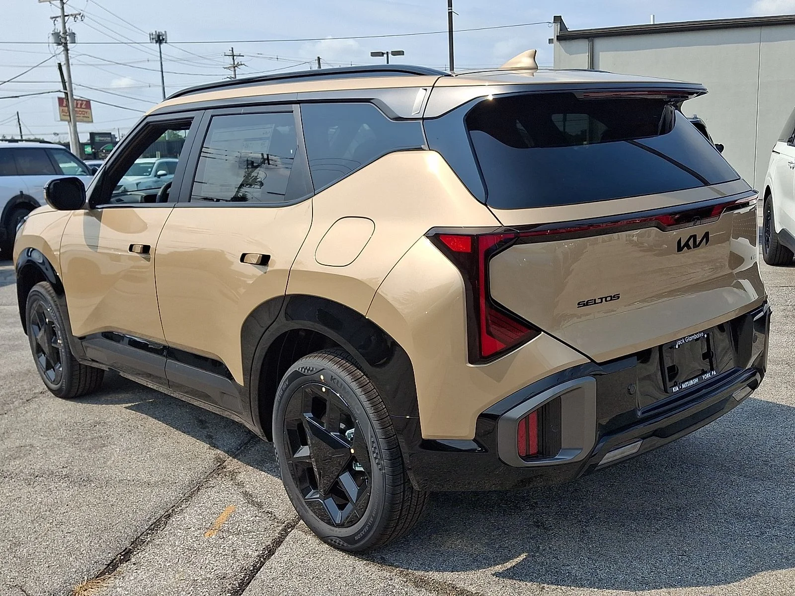 New 2027 Brown Kia X-Line S image 4