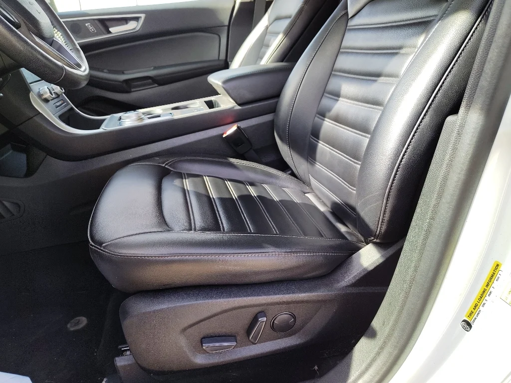 Used 2024 Oxford White Ford SEL image 12