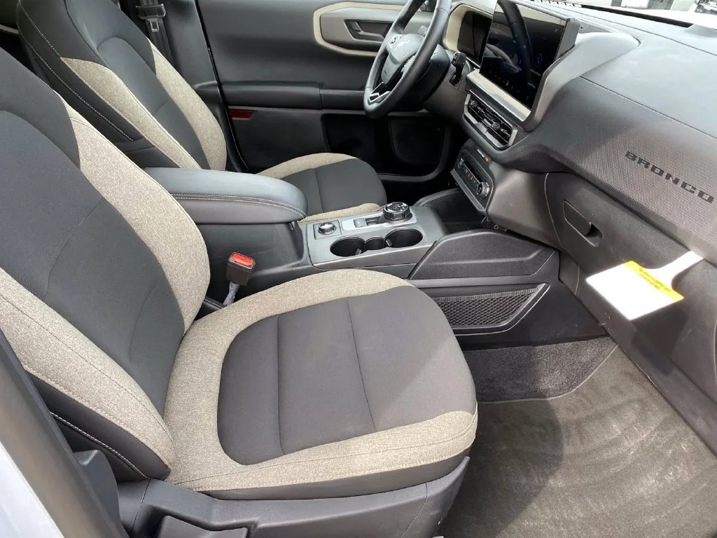 Used 2026 White Metallic Ford Big Bend image 22