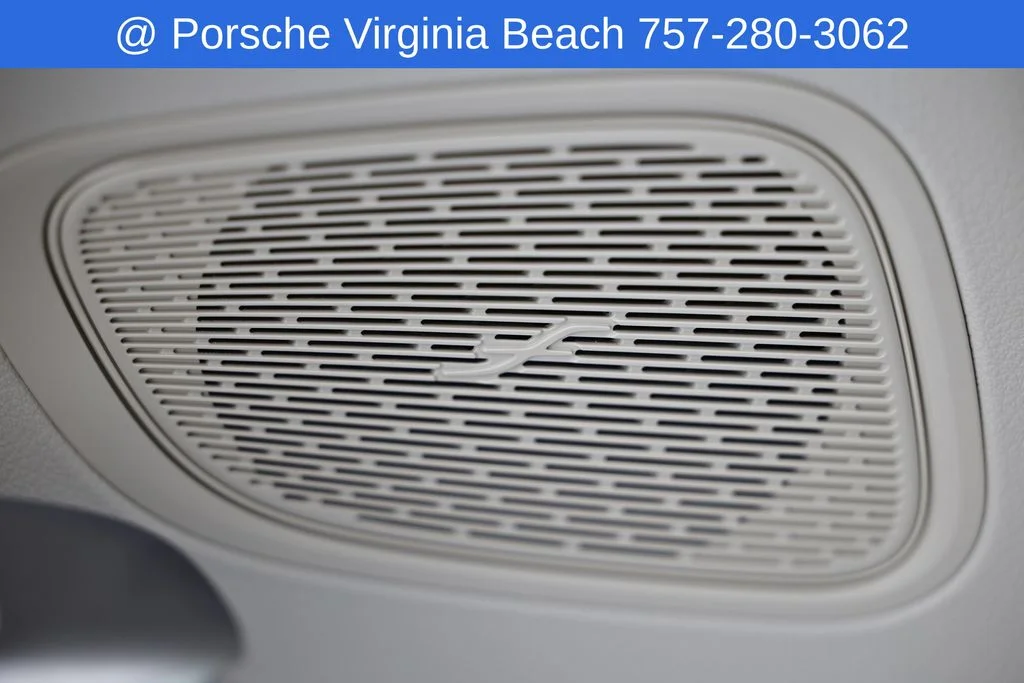 Used 2025 White Mercedes-Benz GLC 300 image 25