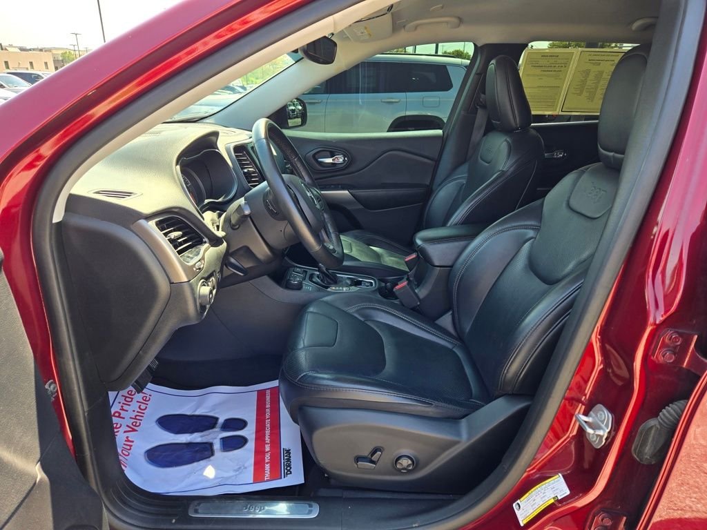 Used 2019 Red Jeep Limited image 14