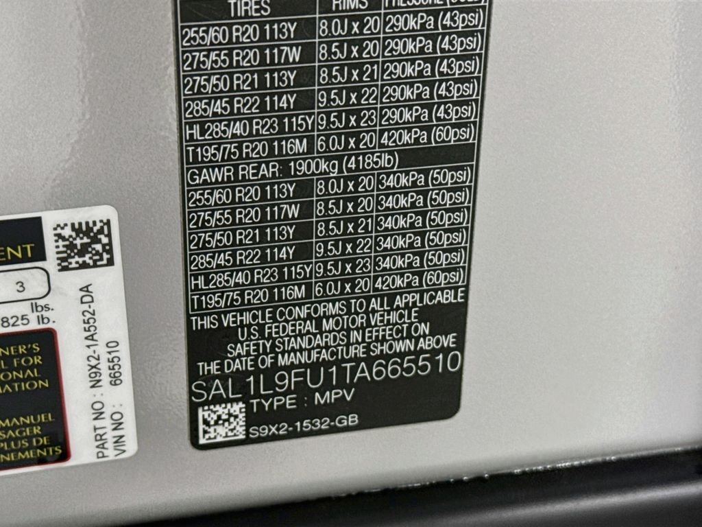 New 2026 Borasco Grey Land Rover Dynamic SE image 33