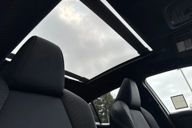 New 2026 Wind Chill Pearl with Midnight Black Metallic roof <sup>1</sup> Toyota  XSE image 19