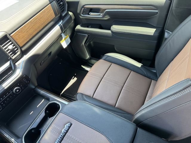 2025 Chevrolet Silverado 3500 HD High Country - Photo 30