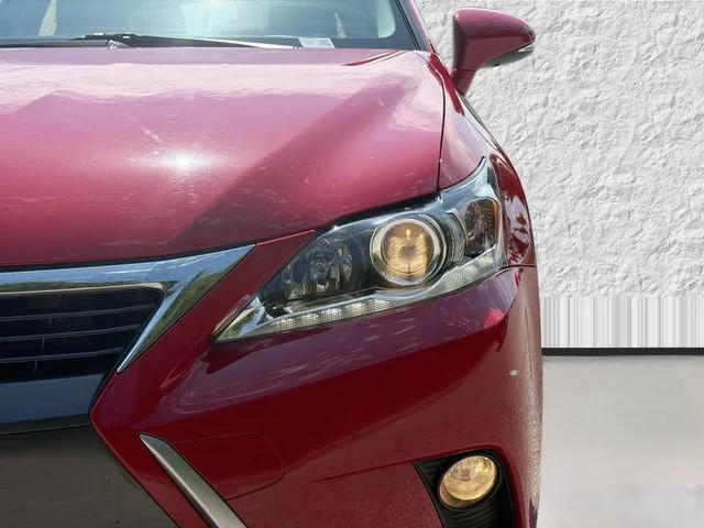 Used 2014 Red Line Lexus Hybrid image 9