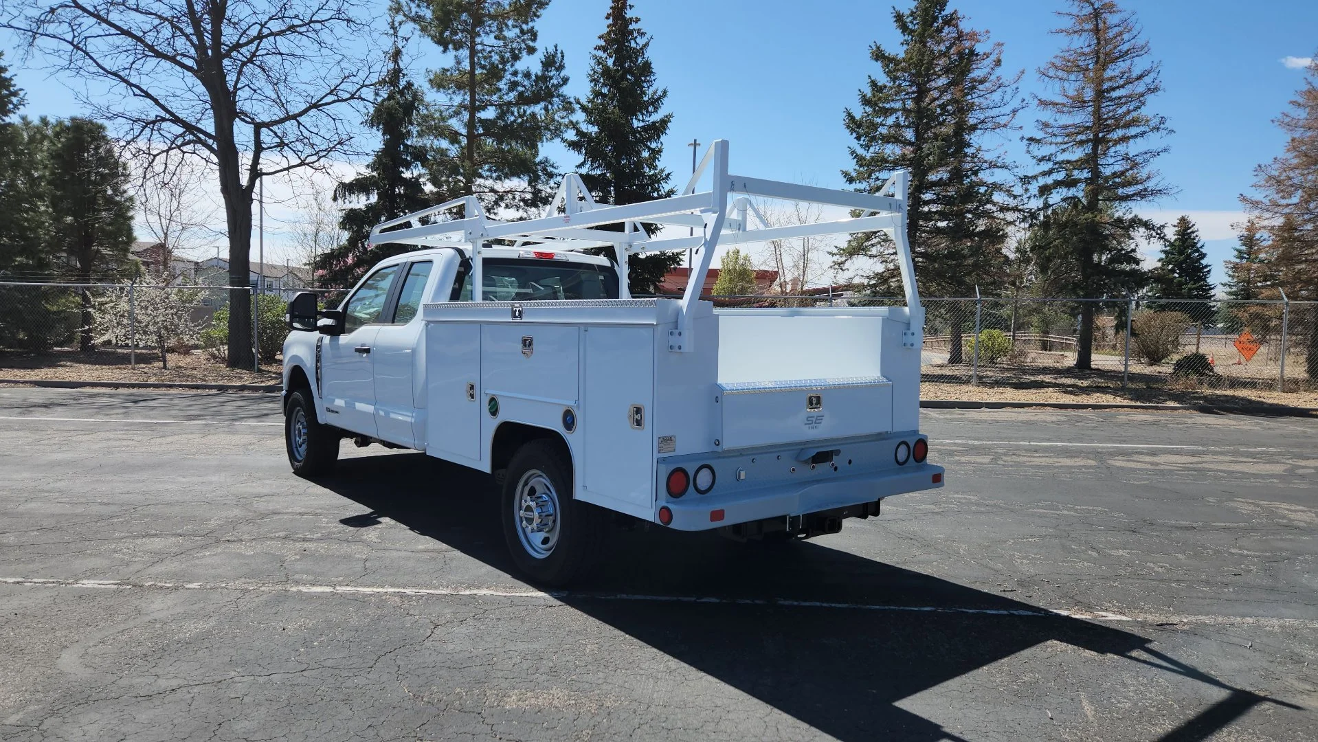 2025 Ford F-350 Super Duty XL - Photo 10