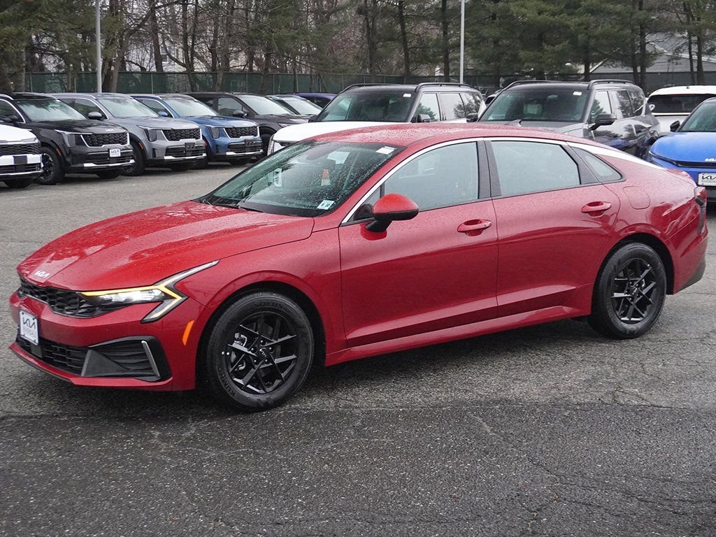 Used 2025 Red Kia LXS image 7