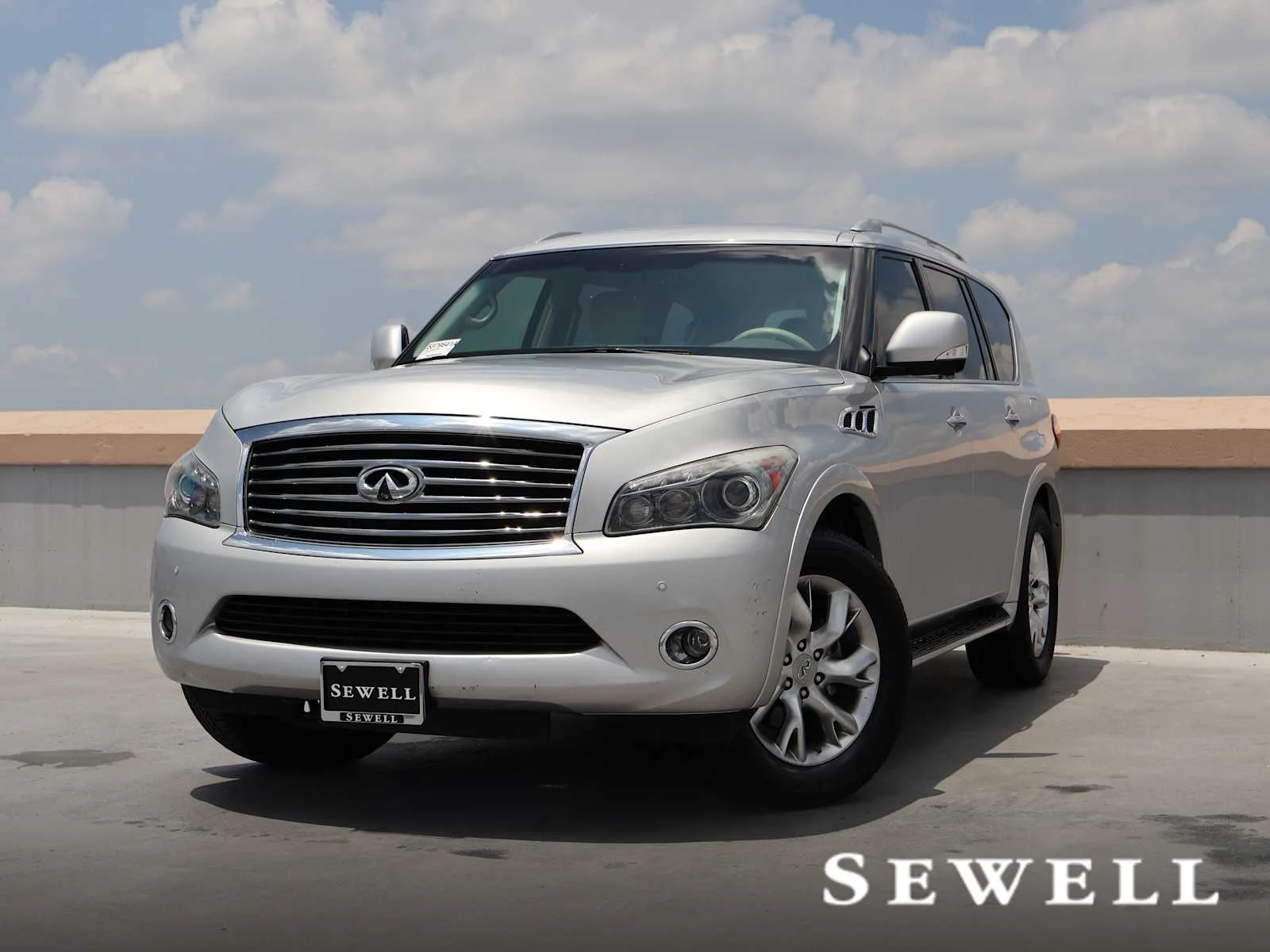 2011 INFINITI QX56 8-passenger
