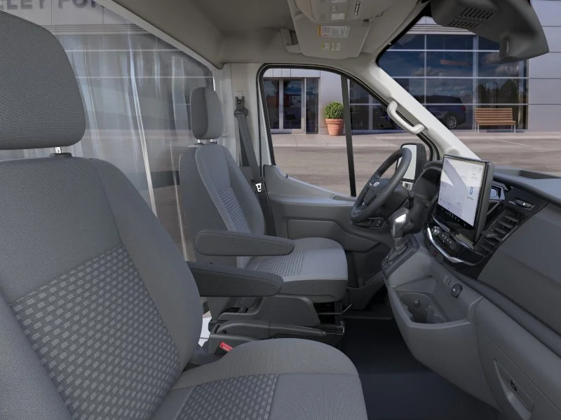 New 2026 Oxford White Ford Cutaway image 11
