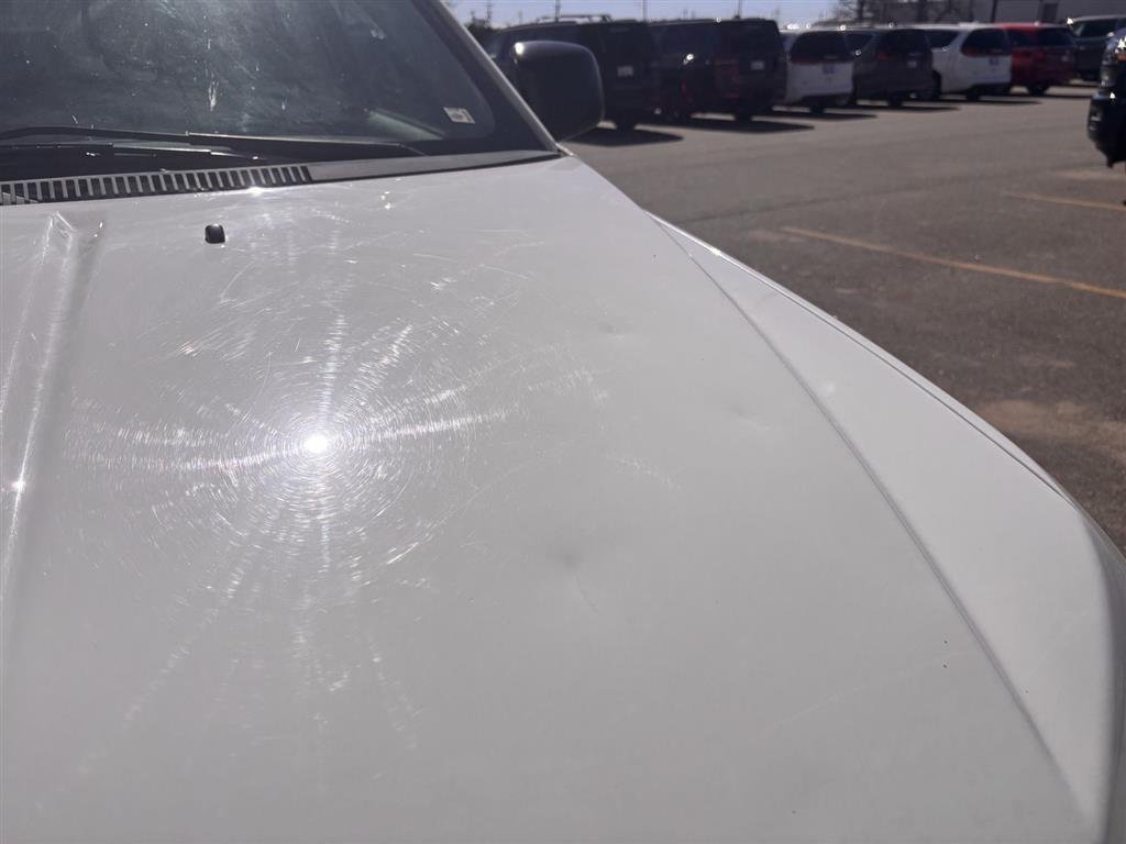 Used 2016 White Dodge SE image 13
