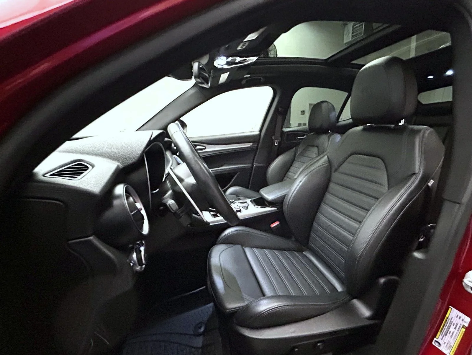 Used 2024 Red Alfa Romeo Veloce image 10