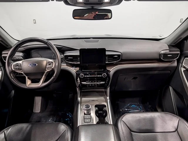 Used 2023 Gray Ford Limited image 34