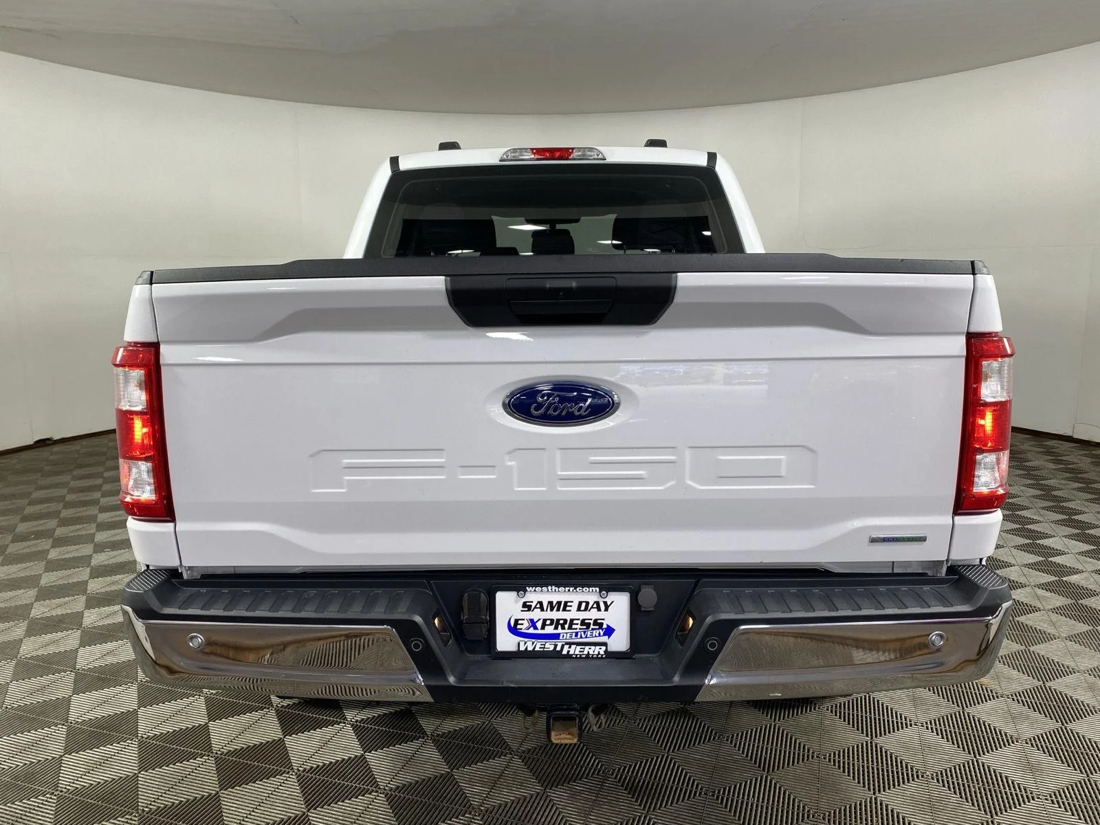 Used 2023 Oxford White Ford XL image 6