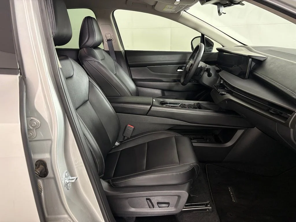 Used 2025 Silver Nissan SV image 43