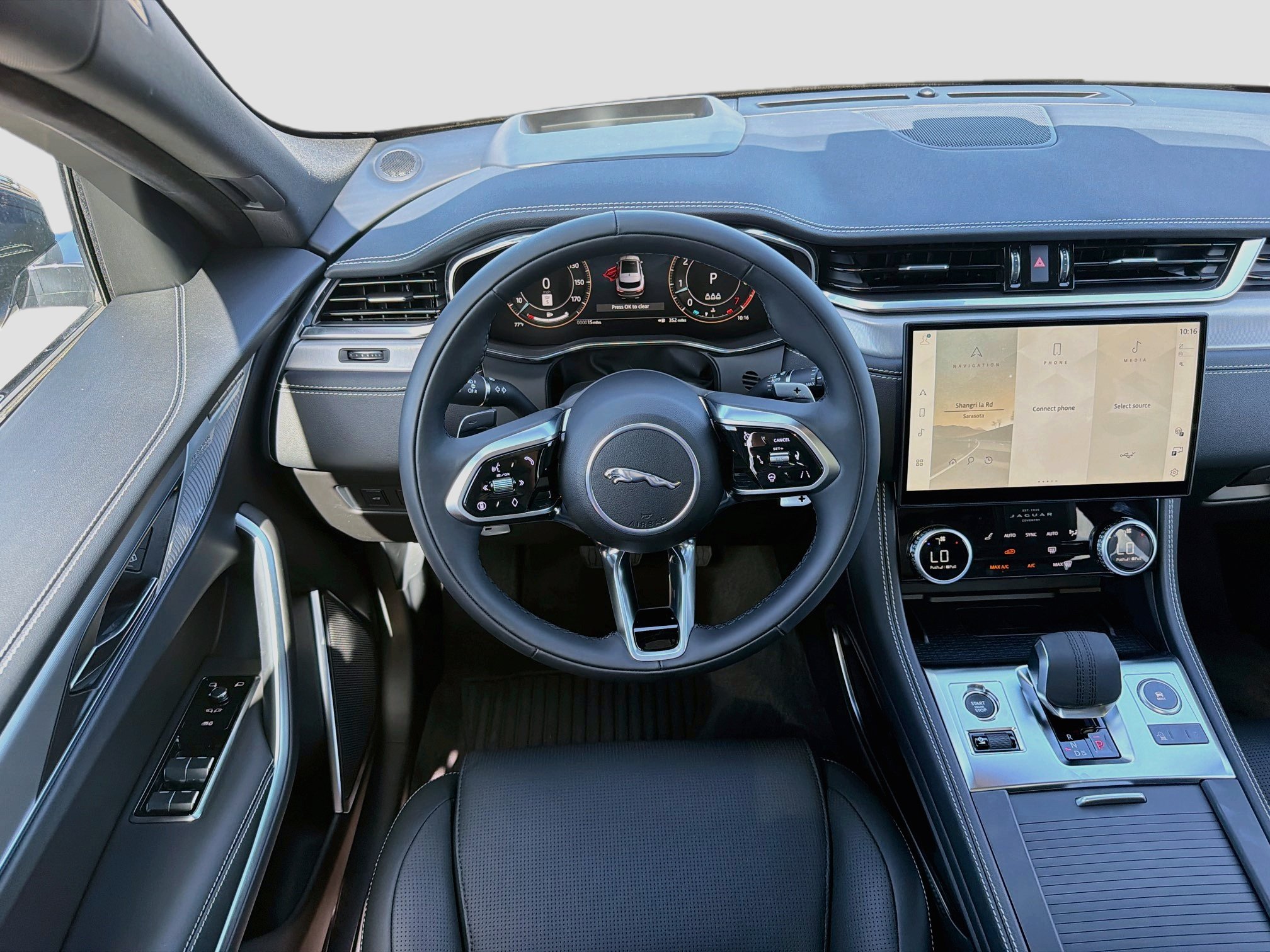 2026 Jaguar F-Pace R-Dynamic S - Photo 18