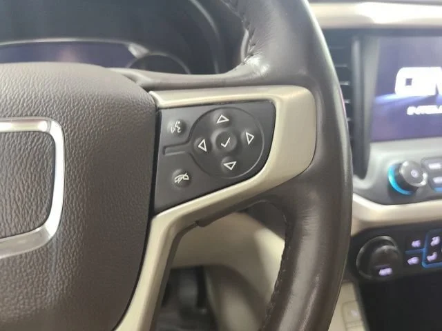 Used 2019 White Frost Tricoat GMC Denali image 24