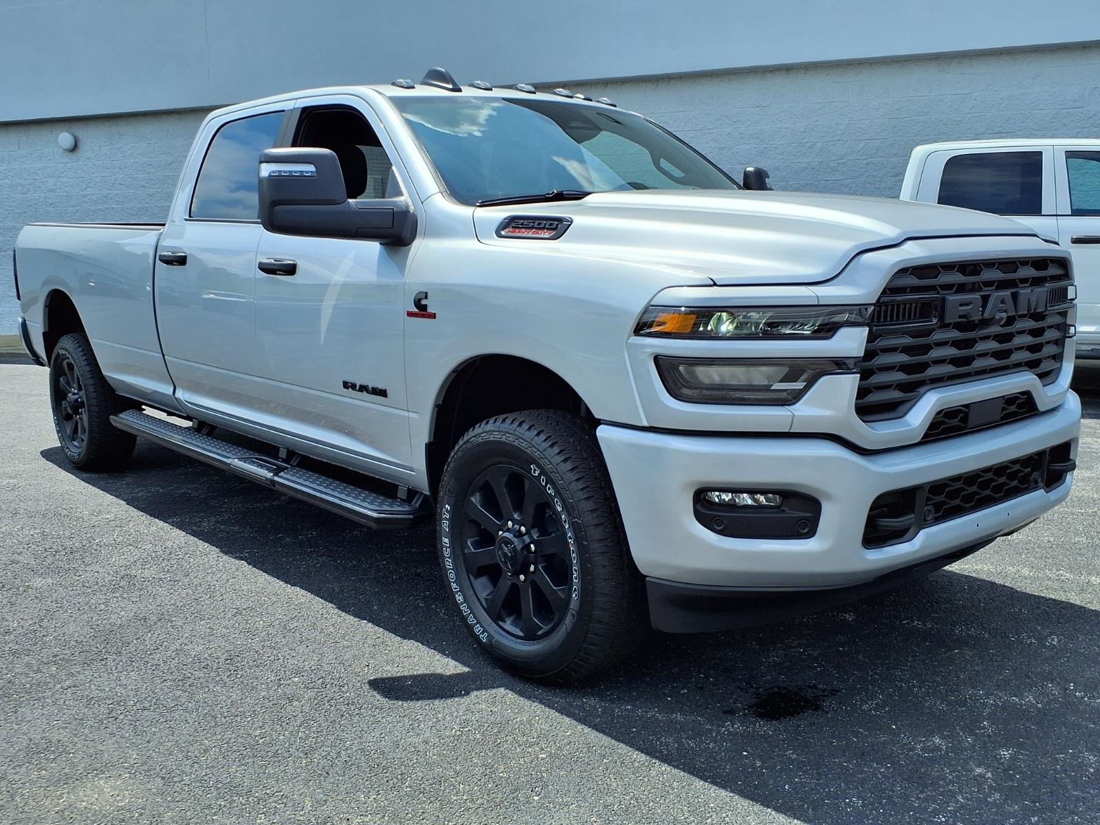 New 2026 Silver-Zynith Exterior Paint RAM Big Horn image 2