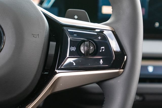2025 BMW X3 30 - Photo 18