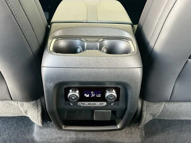 2026 GMC Acadia AT4 - Photo 17