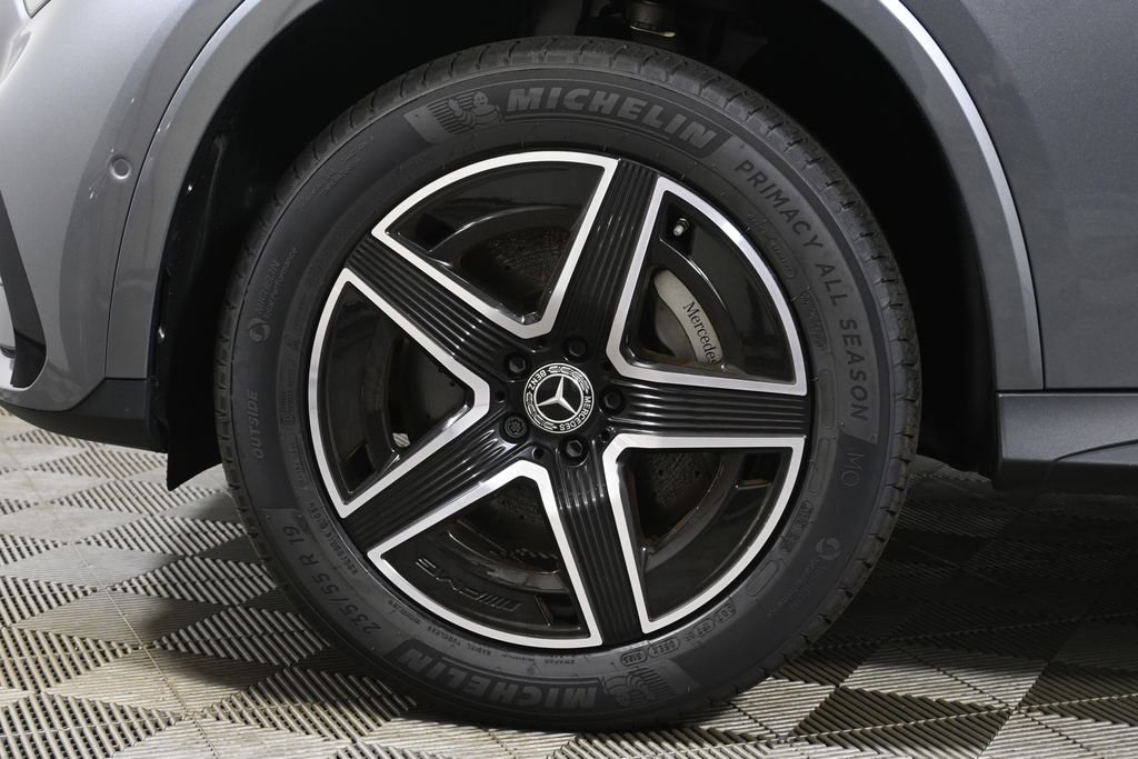 Used 2023 Selenite Gray Metallic Mercedes-Benz GLC 300 image 12
