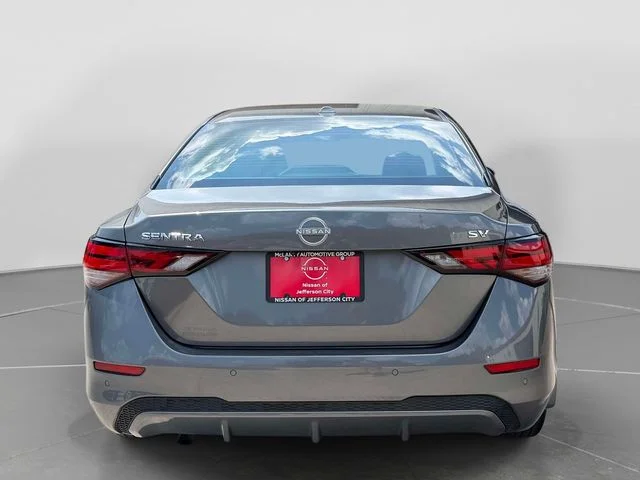 Used 2024 Gray Nissan SV image 5