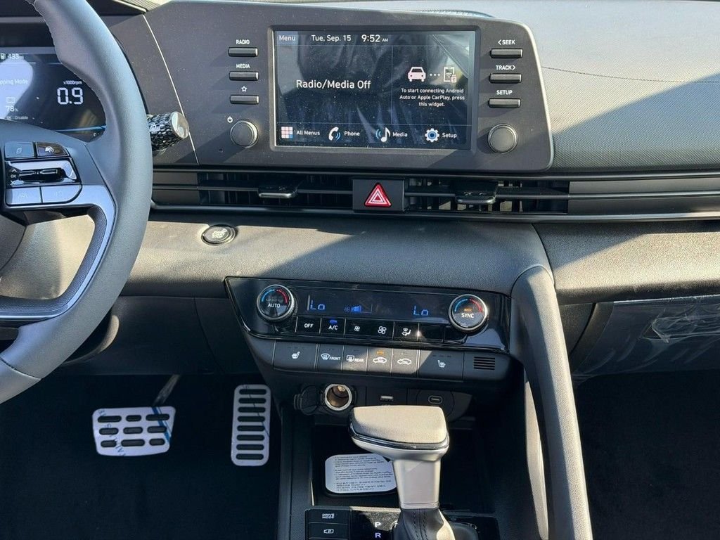 Used 2026 Gray Hyundai SEL Sport image 8