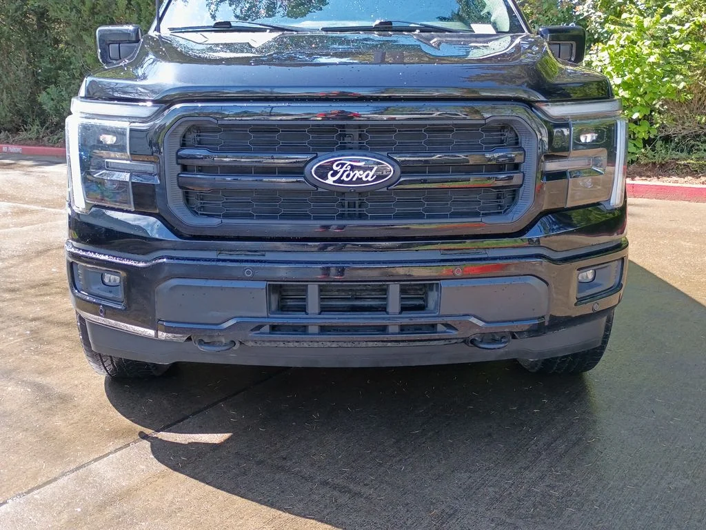 Used 2025 Black Ford Lariat image 13