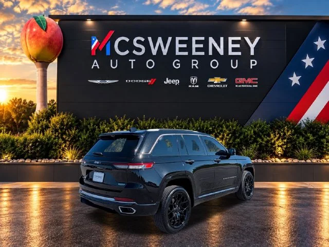 Used 2022 Black Jeep Summit Reserve image 5