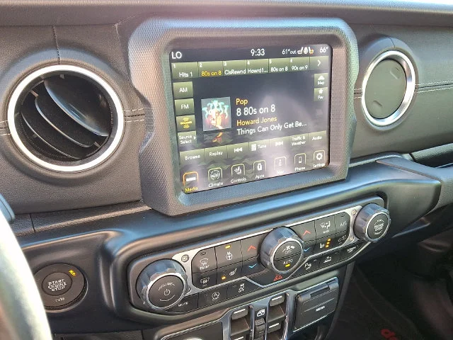 Used 2022 Green Jeep Overland image 16
