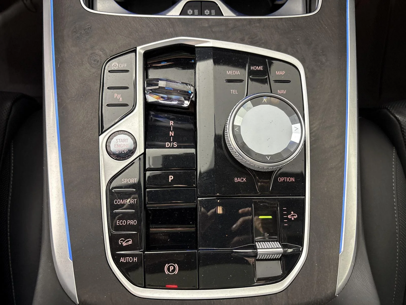 Used 2023 Carbon Black Metallic BMW xDrive40i image 9