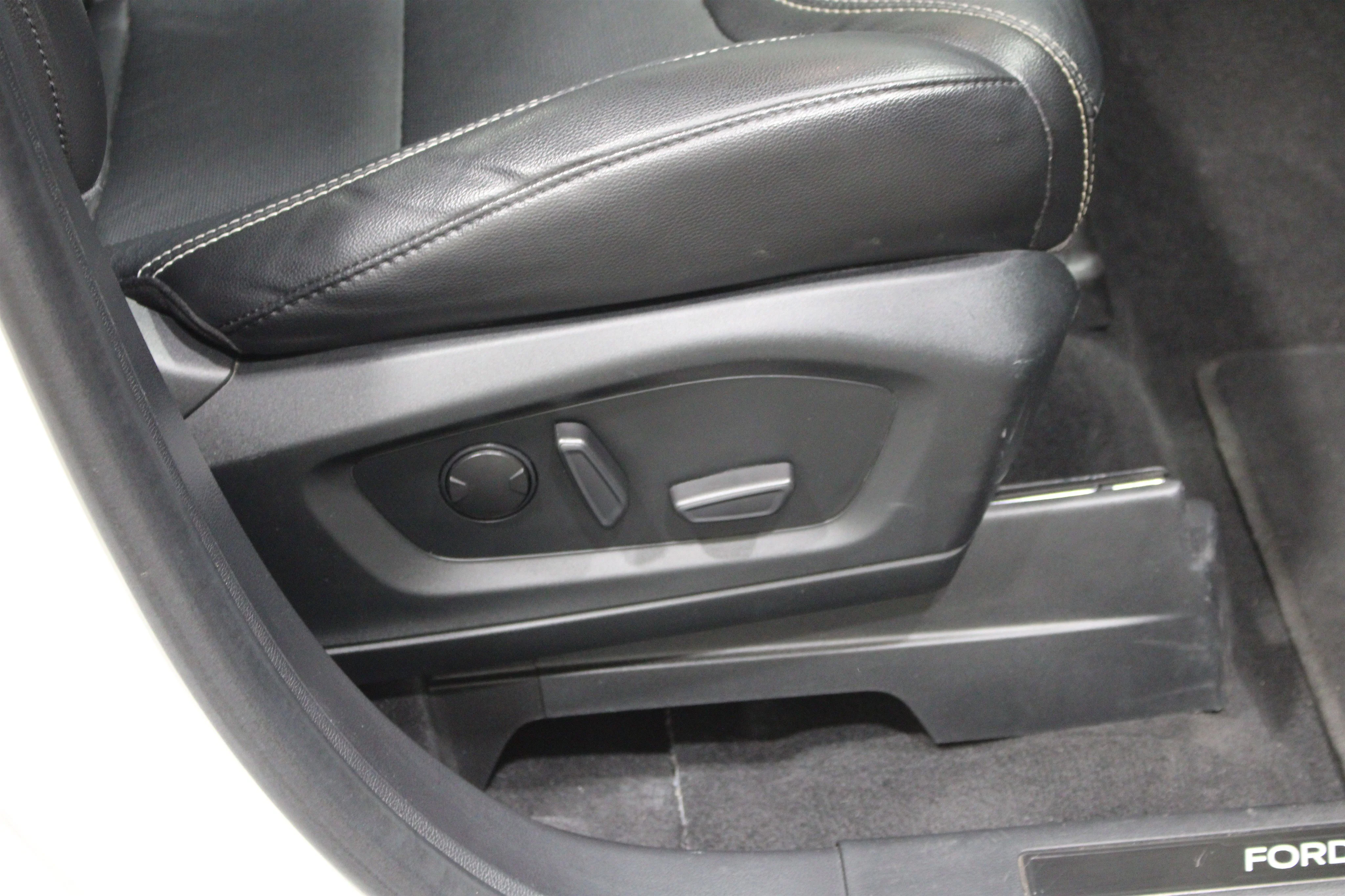 2022 Ford Explorer ST - Photo 29