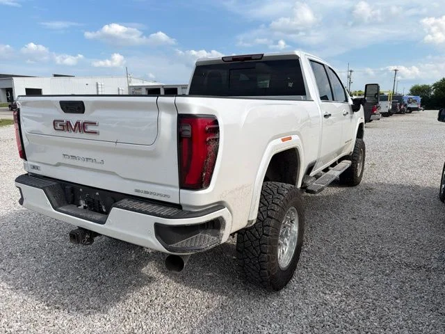 Used 2024 White GMC Denali image 8